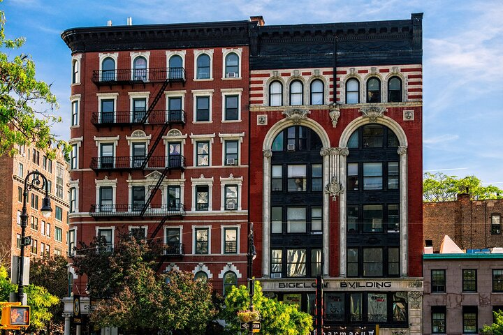 Unravel the secrets of Chelsea as you stroll past historic buildings uncovering clues and exploring hidden gems in Manhattan's West Midtown on an unforgettable outdoor escape adventure.